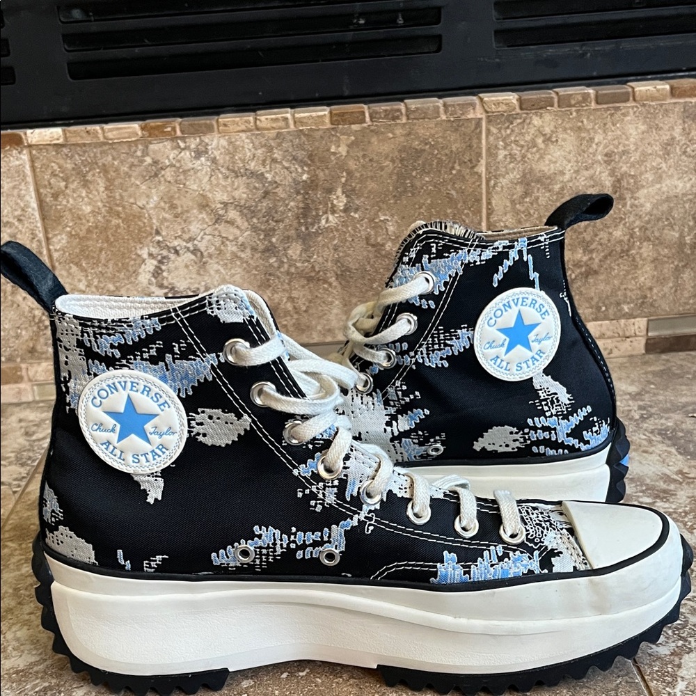 Converse Run Star  Hi Floral Fusion , Men’s 9.5, Women’s 11